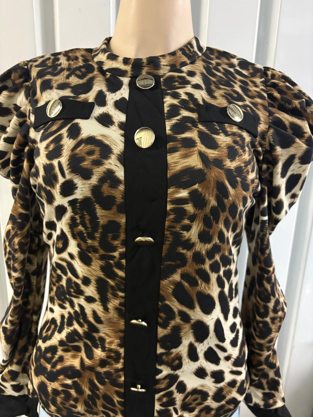 camisa con diseño animal print para mujer