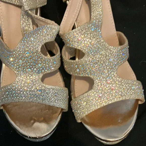 Bella Marie Santo Women's Rhinestone Wedge Sandal Silver Slingback