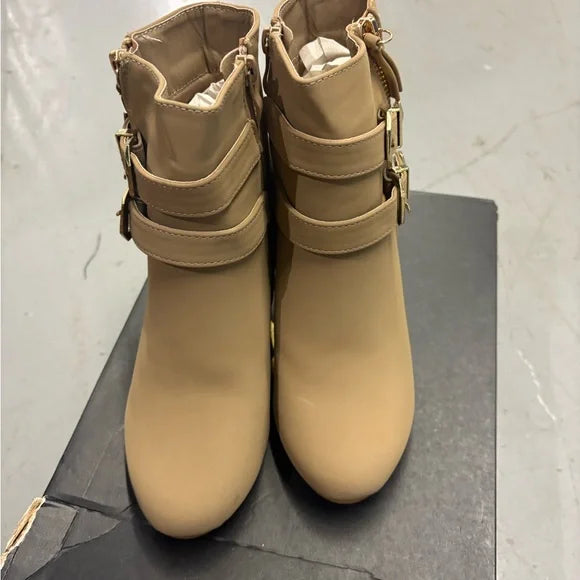 Elegant floral black lace dress with a classic design. Perfect for any occasion.