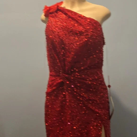 Glamorous One-Shoulder Red Dress