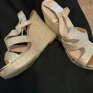 Bella Marie Santo Women's Rhinestone Wedge Sandal Silver Slingback