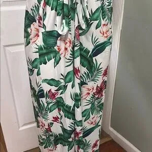 Tropical Print Sleeveless Maxi Dress